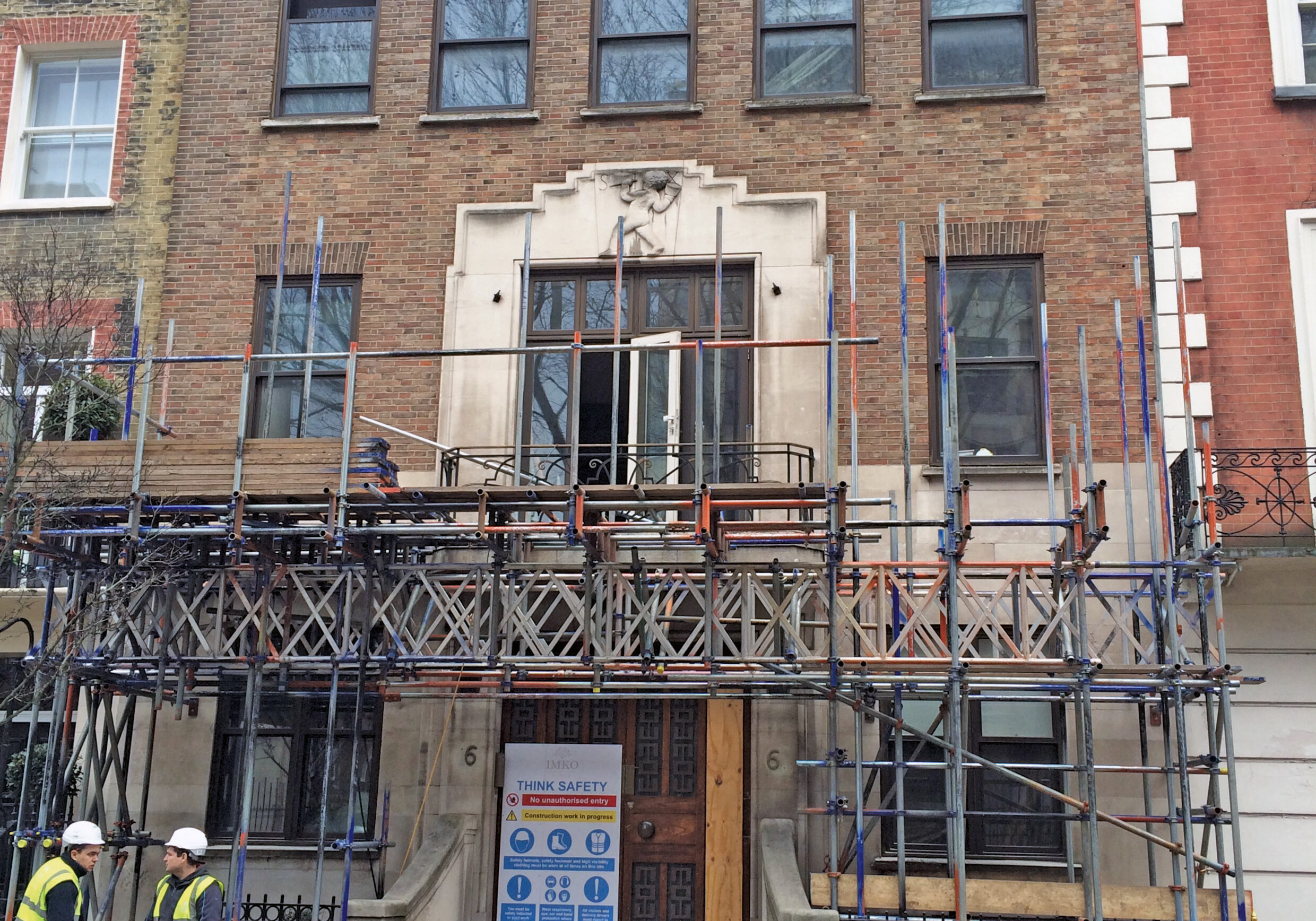 6 Upper Brook Street